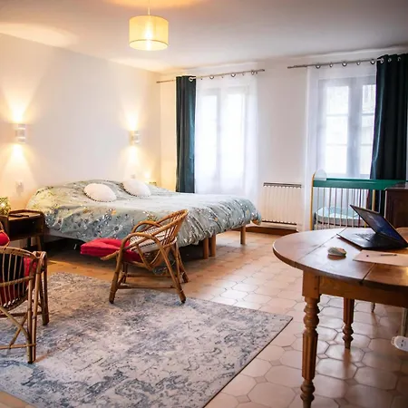 Maison Conviviale Avec Jardin A - Ideale Pour 13 Pers. *