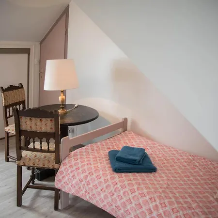 Maison Conviviale Avec Jardin A - Ideale Pour 13 Pers.
